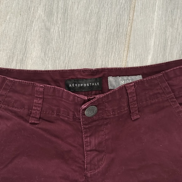 Aero Midi short in Burgundy - Picture 2 of 3